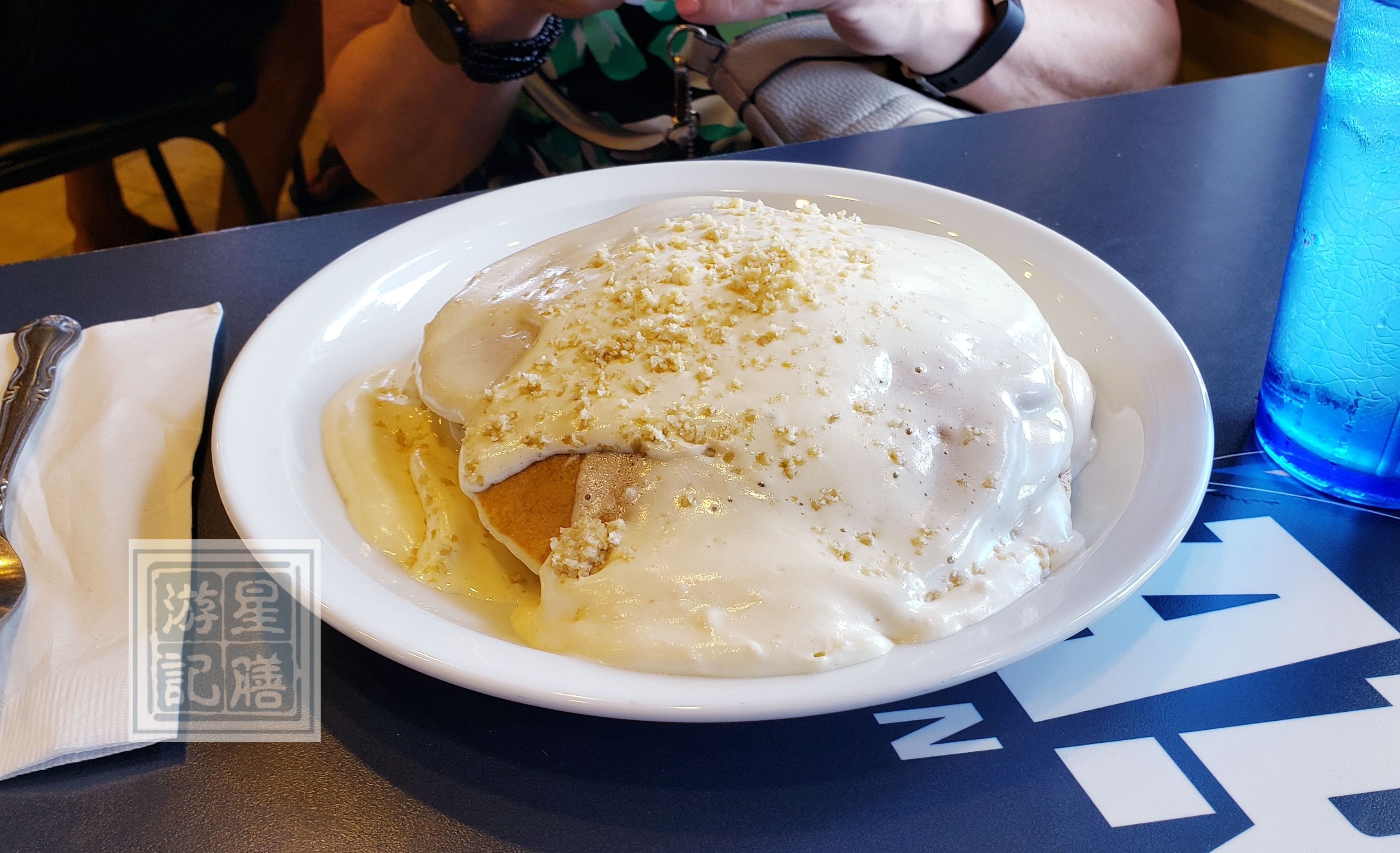 Boots & Kimo’s Fair Brunch Stars and Treats